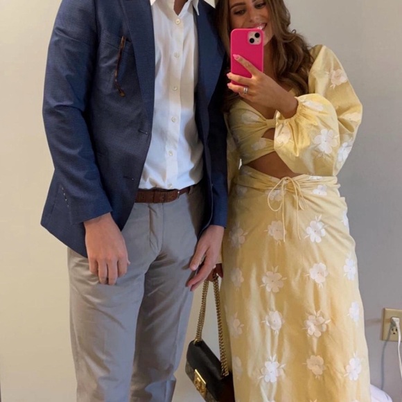 Elegant Cream Floral Women's Skirt - Picture 2 of 2